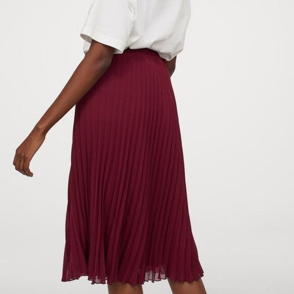H&M Red Pleated Fit & Flare Skirt Satin Tulle 12 - Picture 1 of 9